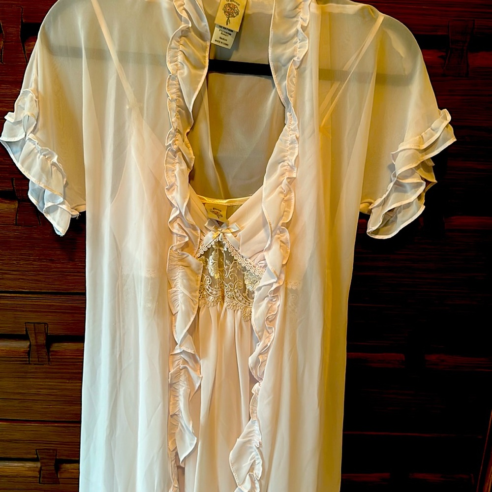 Night gown size medium